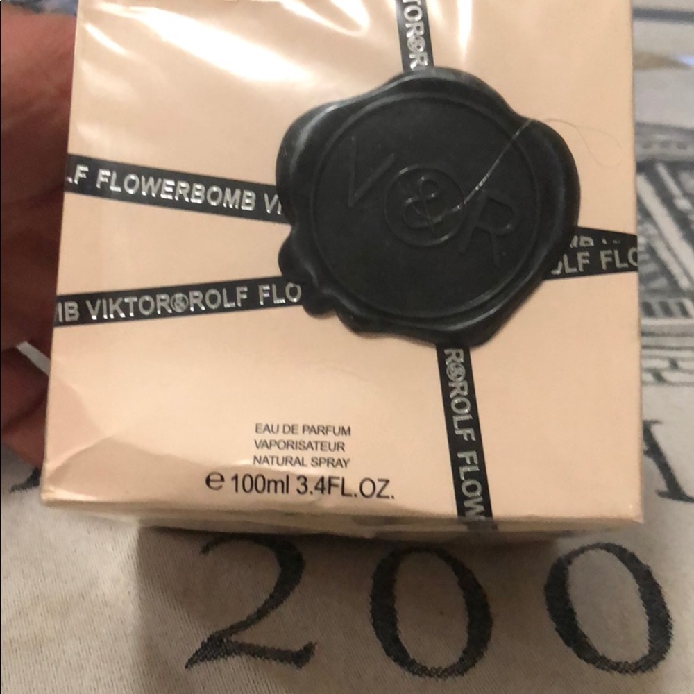 Flower Bomb Viktor Rolf
